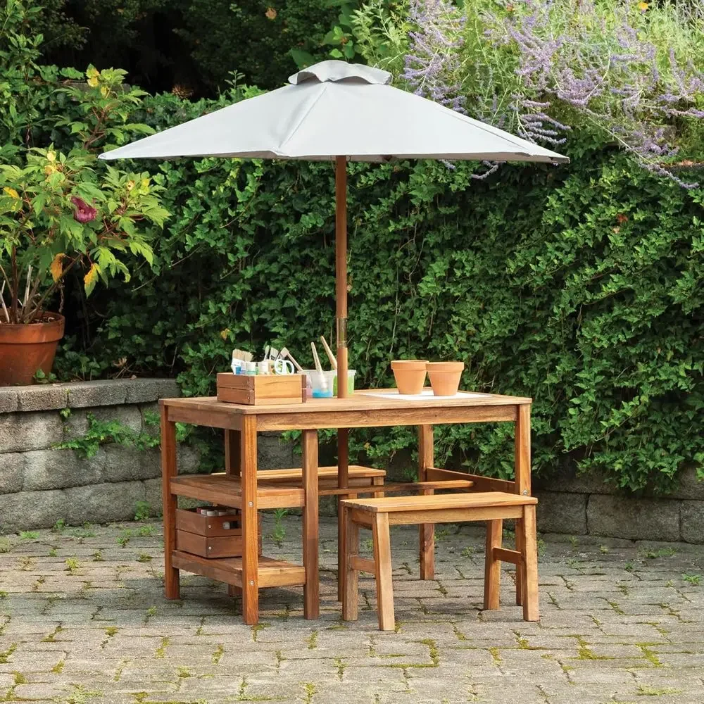Kids Outdoor Bench With Umbrella - ชุดโต๊ะกิจกรรมกลางแจ้งสำหรับเด็กพร้อมม้านั่งและร่ม: โต๊ะกิจกรรมไม้กระถินพร้อมลังเก็บของ, กล่องเก็บของ, และชั้นวางของ | เด็กๆ